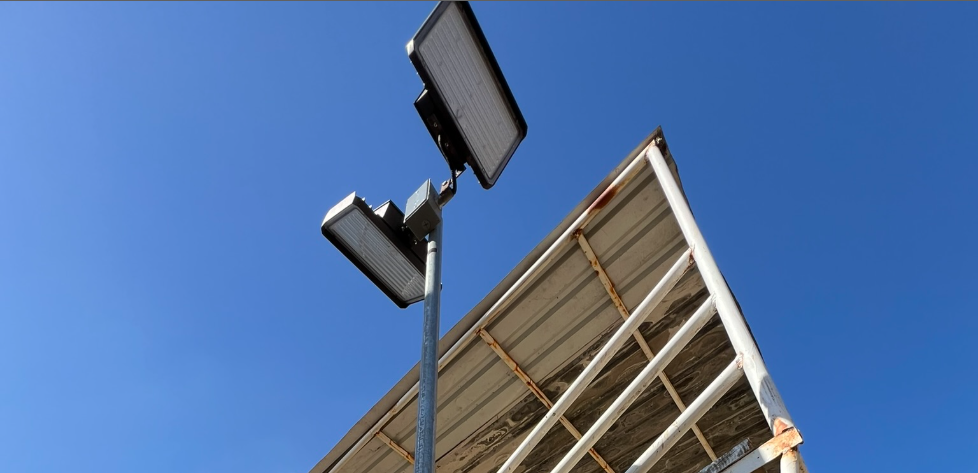 Portable light post example 1